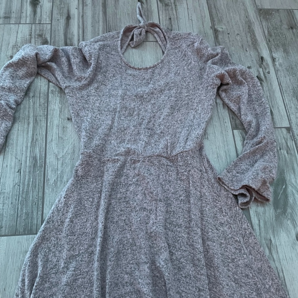 very nice dress that’s very soft